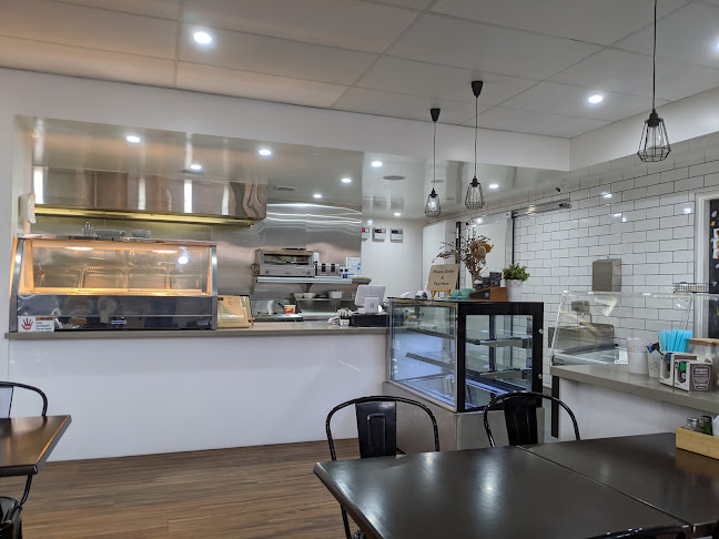 Comentarii opinii despre The Guyra Cafe