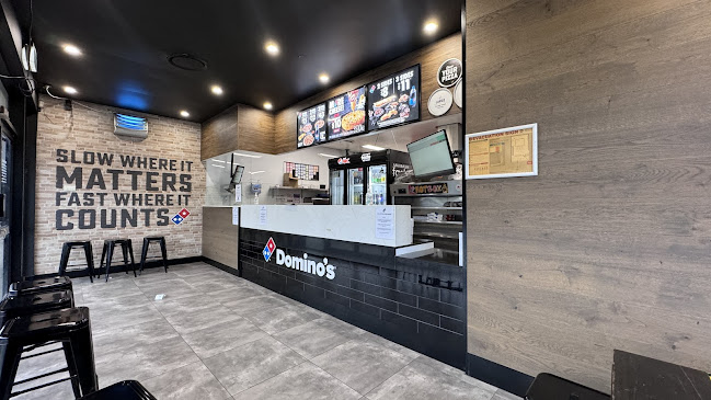Domino's Pizza Gladstone - Hospitality and gastronomy
