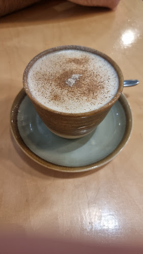 Round Bird Food & Wine Merchants - Lilydale