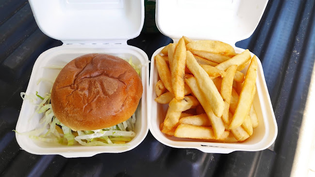 Opinii despre Hillcrest Charcoal chicken în Hillcrest - Hospitality and gastronomy