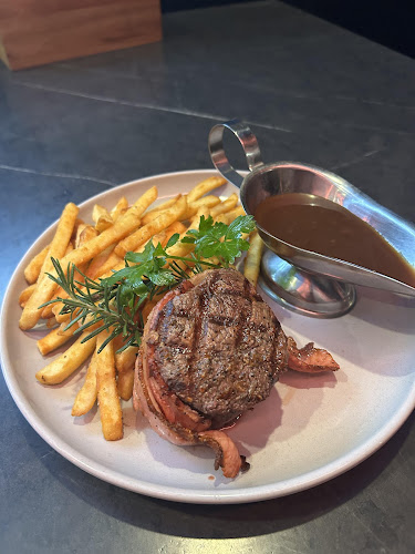 Opinii despre Central Lounge în Surfers Paradise - Hospitality and gastronomy