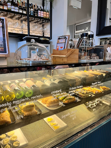 Coffs Central Shopping Centre, Shop/R49 Harbour Dr, Coffs Harbour NSW 2450