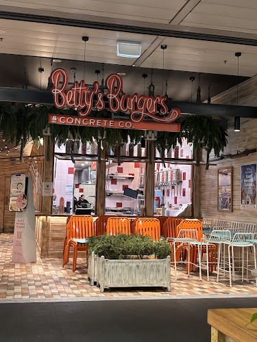 Comentarii opinii despre Betty’s Burgers
