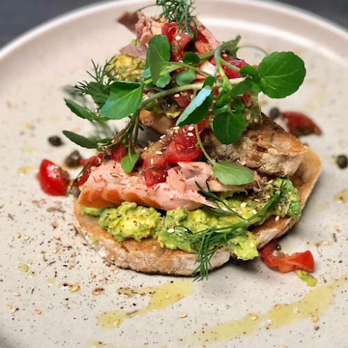 Thomas Corner Eatery - Hospitality and gastronomy