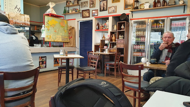 Comentarii opinii despre Two Hands Cafe.