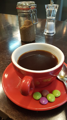 Davey Collins Cafe Gallery - Hospitality and gastronomy