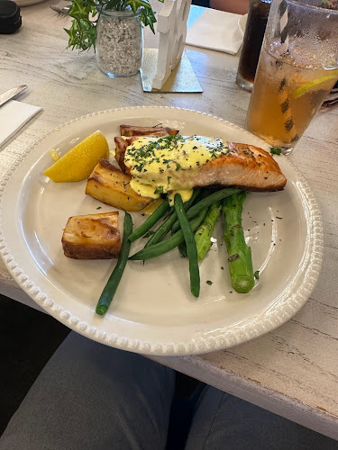 Comentarii opinii despre Aquila Brisbane