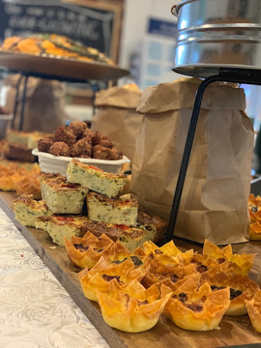 Comentarii opinii despre Dinner On The Table