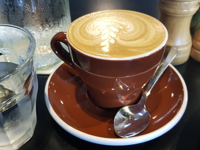 Comentarii opinii despre Lightbox Espresso & Wine Bar