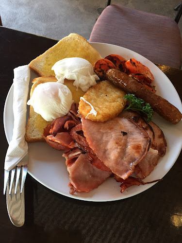 Wunghnu Cafe - Hospitality and gastronomy