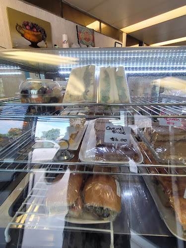 Liuzzi st lunch box - Pialba