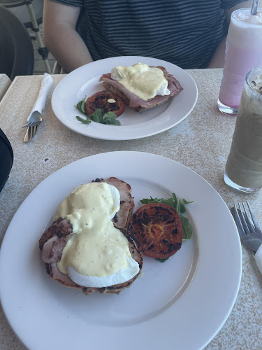 Opinii despre La Promenade Cafe în Caloundra - Hospitality and gastronomy