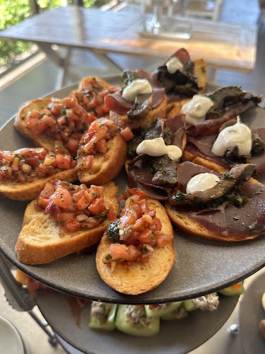 The Deck Cafe Lovedale