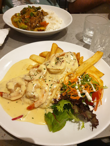 Mia Restaurant- Western and Asian - Hospitality and gastronomy