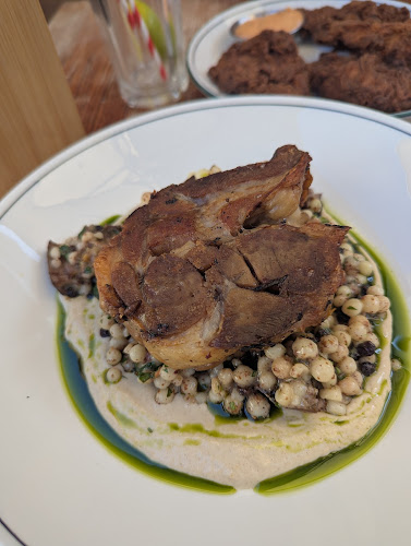 Comentarii opinii despre The Local Taphouse