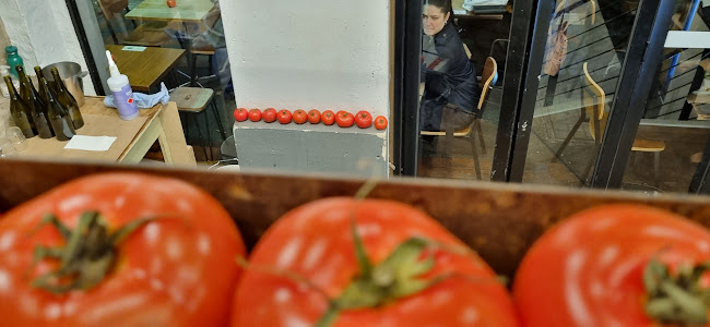 Miznon - Hospitality and gastronomy