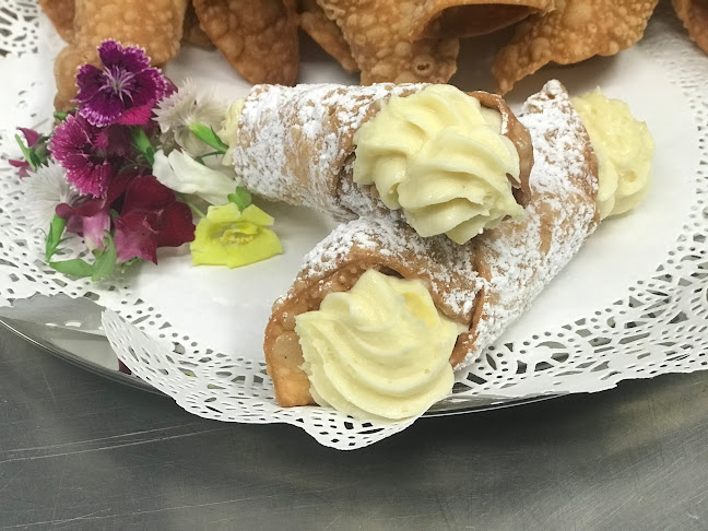 Opinii despre Palavas les Flots International Restaurant în Torquay - Hospitality and gastronomy