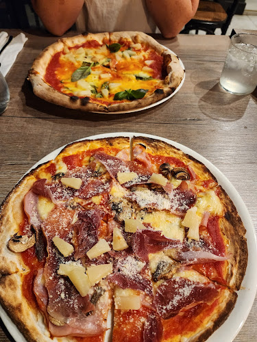 88 Anzac Hwy, Everard Park SA 5035