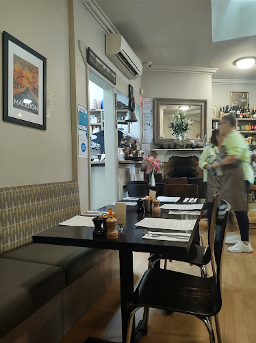 112 High St, Woodend VIC 3442