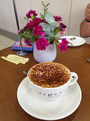 Peeches Coffee Lounge - Griffith