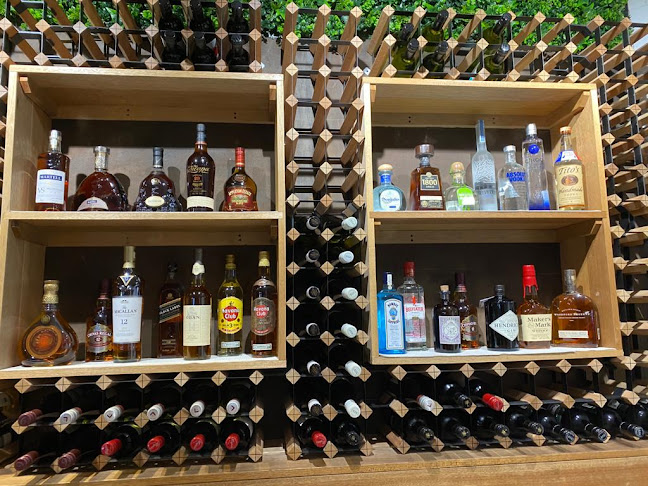 Shop B&C, 38 Laycock St, Surfers Paradise QLD 4217