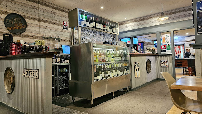 Bushrangers Bar - Hospitality and gastronomy