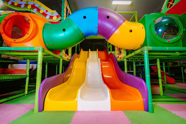 The House Cafe & Play Centre - Hospitality and gastronomy