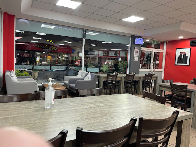 Comentarii opinii despre Mustafa's Kebabs Drive Thru