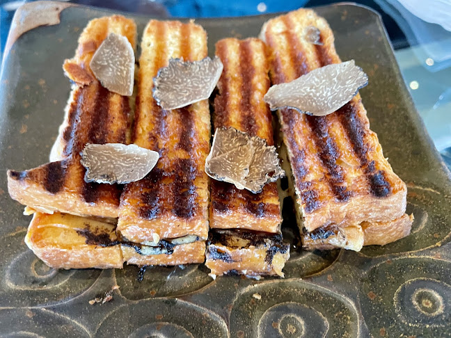 Comentarii opinii despre The Source