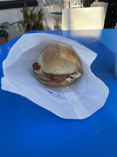 573/575 Esplanade, Urangan QLD 4655