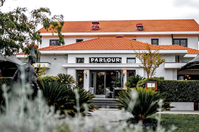 Parlour Wine Room - Hospitality and gastronomy