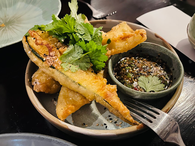 1 Veivers Rd, Palm Cove QLD 4879