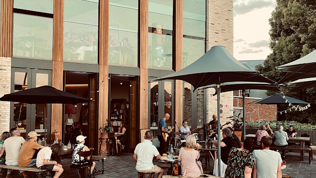 COQUUN - Restaurant on the Levee - Hospitality and gastronomy