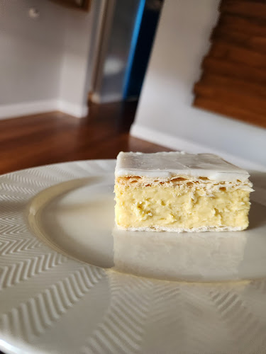 Golden Nugget Bakery - Hospitality and gastronomy