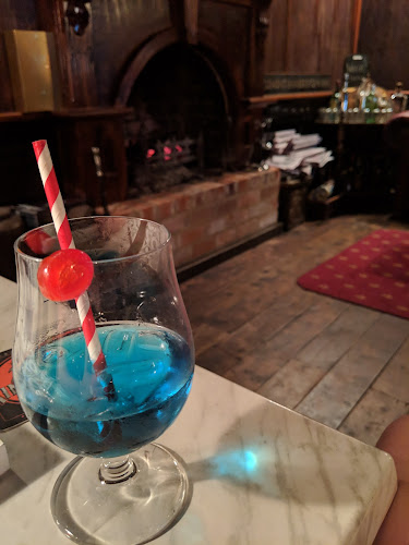 Opinii despre Two Fingers Bar în Albury - Hospitality and gastronomy