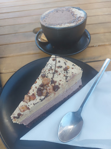 Ling’s Cafe & Store - Hospitality and gastronomy