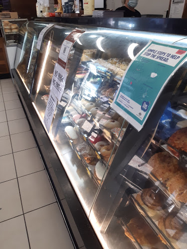 Opinii despre Main Beach Bakery în Main Beach - Hospitality and gastronomy