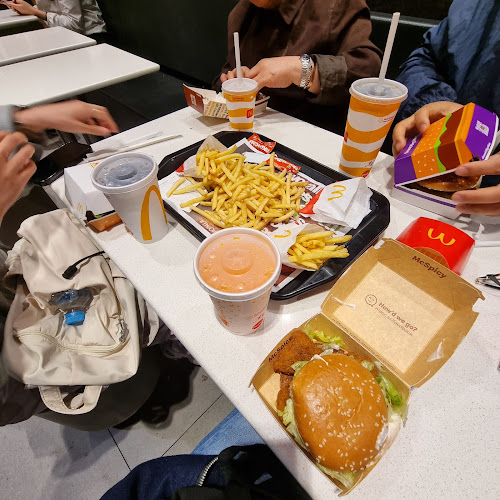 Opinii despre McDonald's Blaxland în Sydney - Hospitality and gastronomy