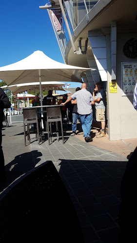 Comentarii opinii despre Waterfront Hotel