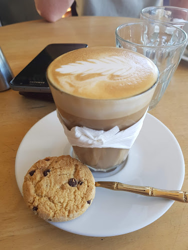 VINVERO Espresso & Eatery