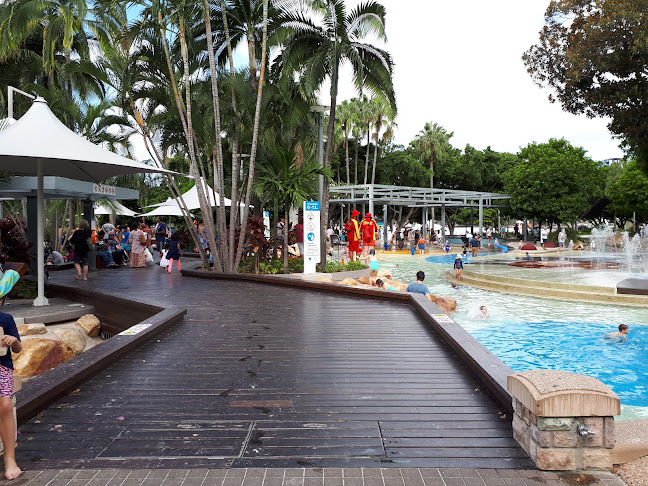 Burger Urge (South Bank) - Hospitality and gastronomy