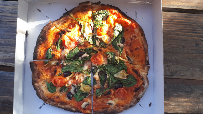 Louie's Pizzeria - Hospitality and gastronomy