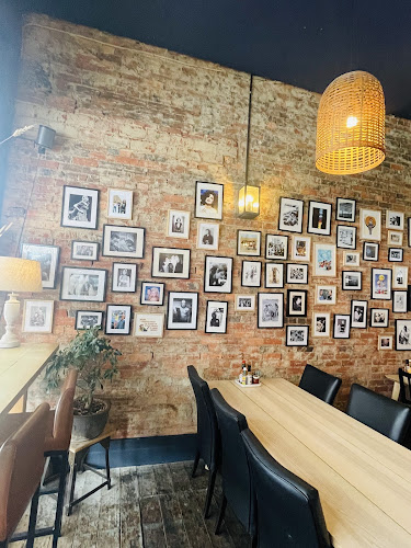 Donkey Fried Chicken, Kyneton - Hospitality and gastronomy