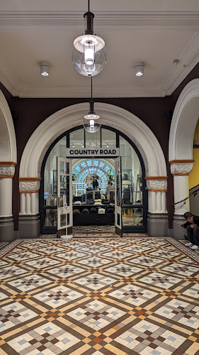 Metropole Cafe - Hospitality and gastronomy