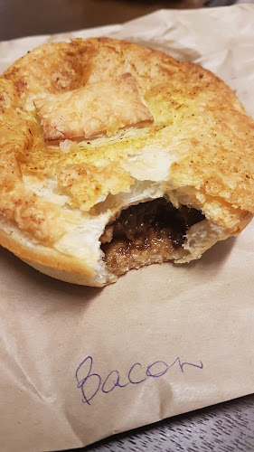 14 Ross River Rd, Mundingburra QLD 4812