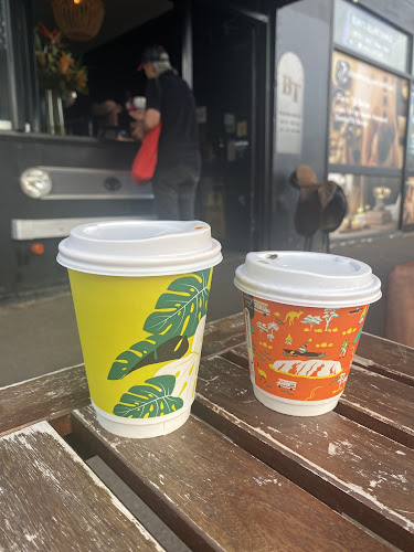 Comentarii opinii despre Black Tambourine