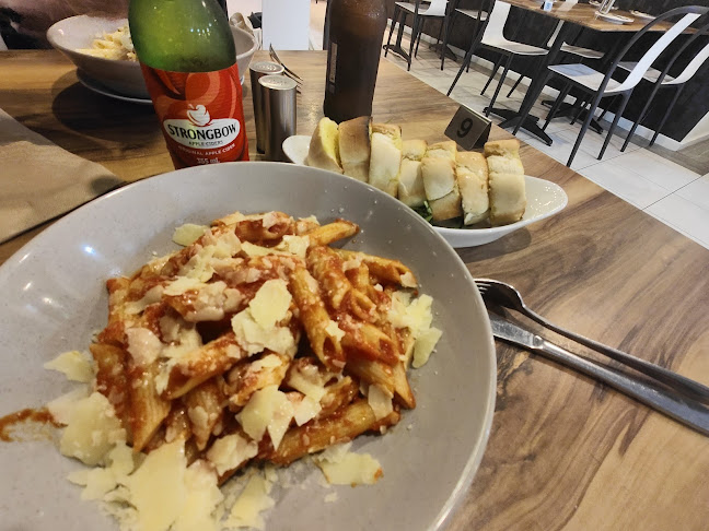 Tredici Woodfired Pizza Bar & Restaurant Caloundra - Hospitality and gastronomy