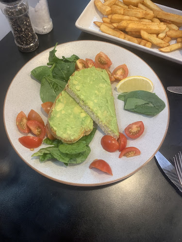 Comentarii opinii despre The Coffee Club Café - Airport West VIC