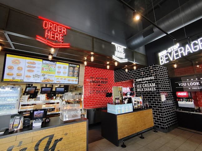 Carl's Jr. Melton - Hospitality and gastronomy