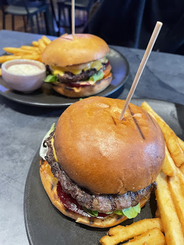 Laneway Hotel & Sports Bar - Hospitality and gastronomy